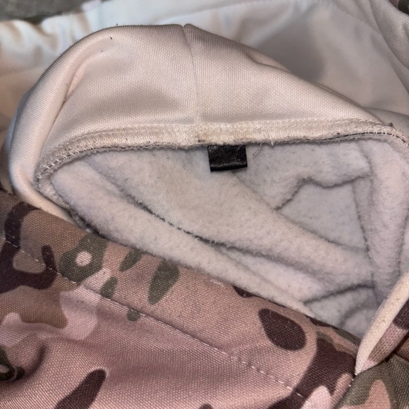 Buffalo Bills Camouflage Hoodie with Buffalo Logo & American flag - Picture 8 of 8